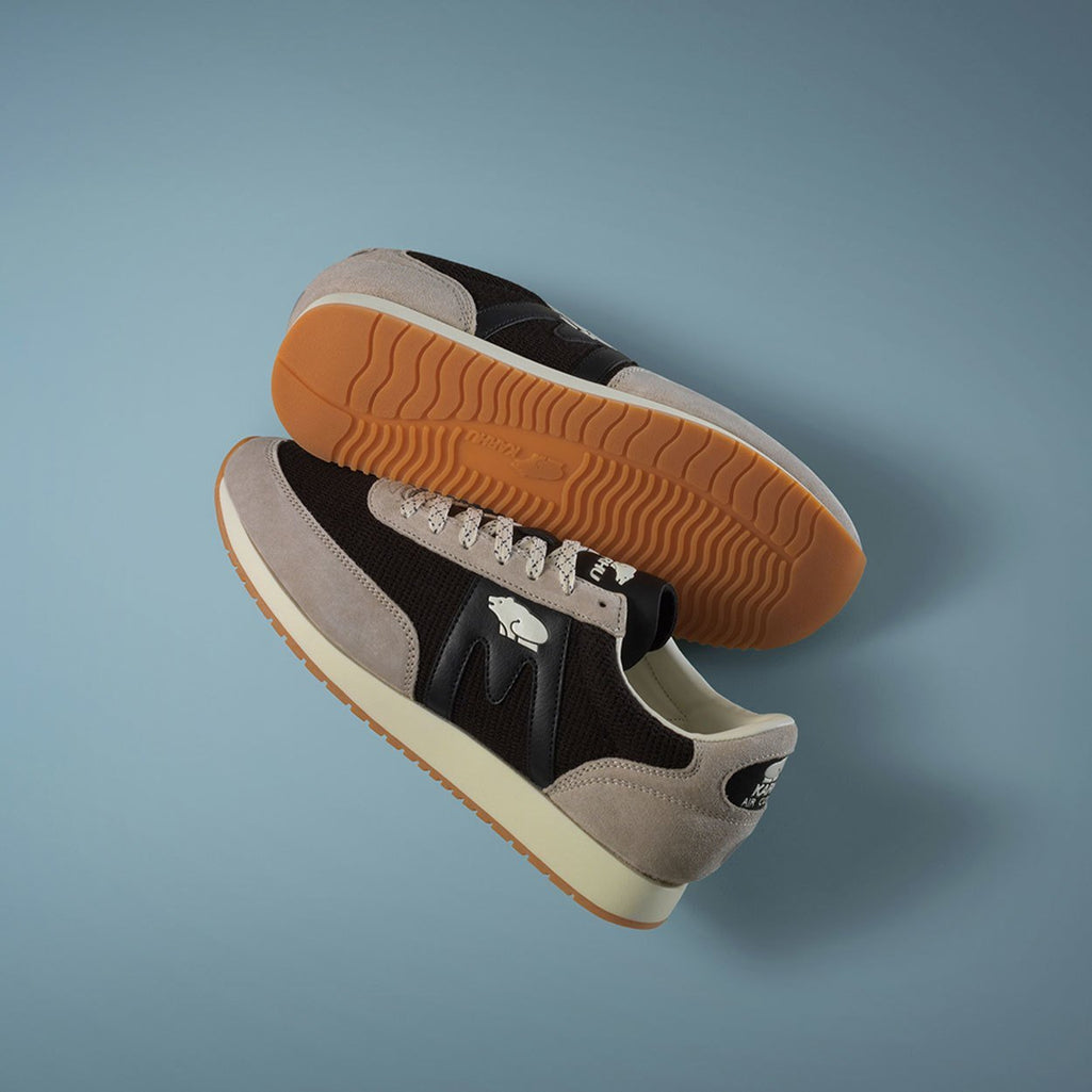 ALBATROSS 82 - SILVER LINING / JET BLACK - Karhu Nederland