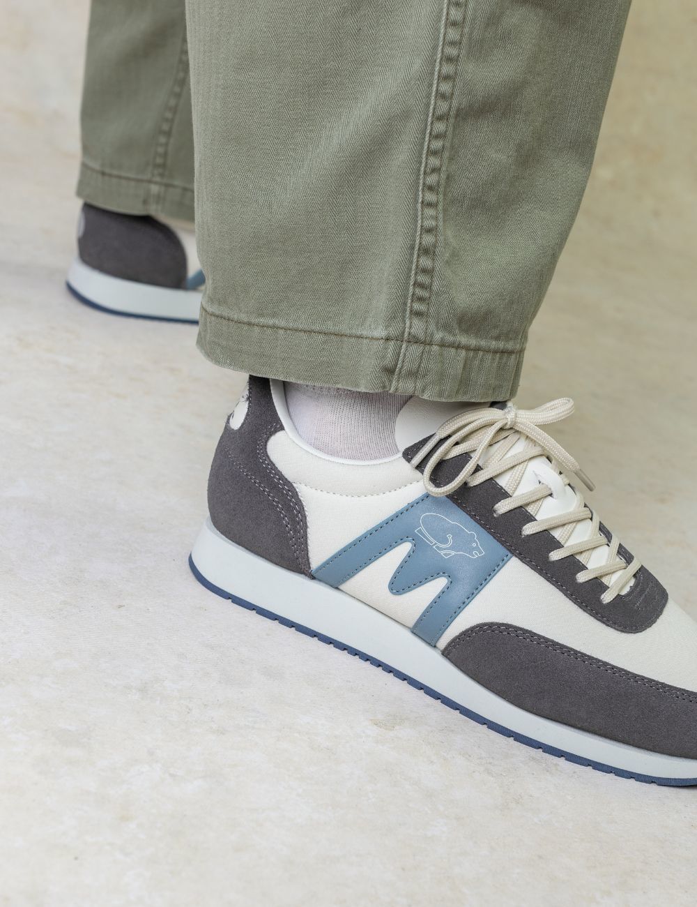 ALBATROSS 82 - SMOKED PEARL / ASHLEY BLUE - Karhu Nederland