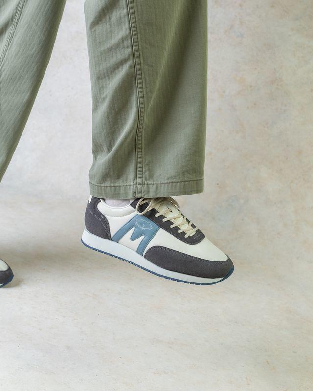 ALBATROSS 82 - SMOKED PEARL / ASHLEY BLUE - Karhu Nederland