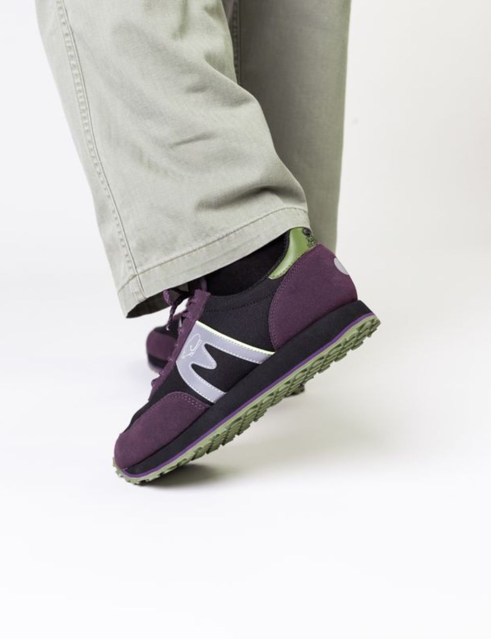 ALBATROSS CONTROL - PLUM PERFECT / CAVIAR   - Karhu Nederland