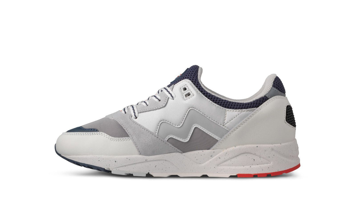 ARIA 95 - BRIGHT WHITE / DAWN BLUE - Karhu Nederland