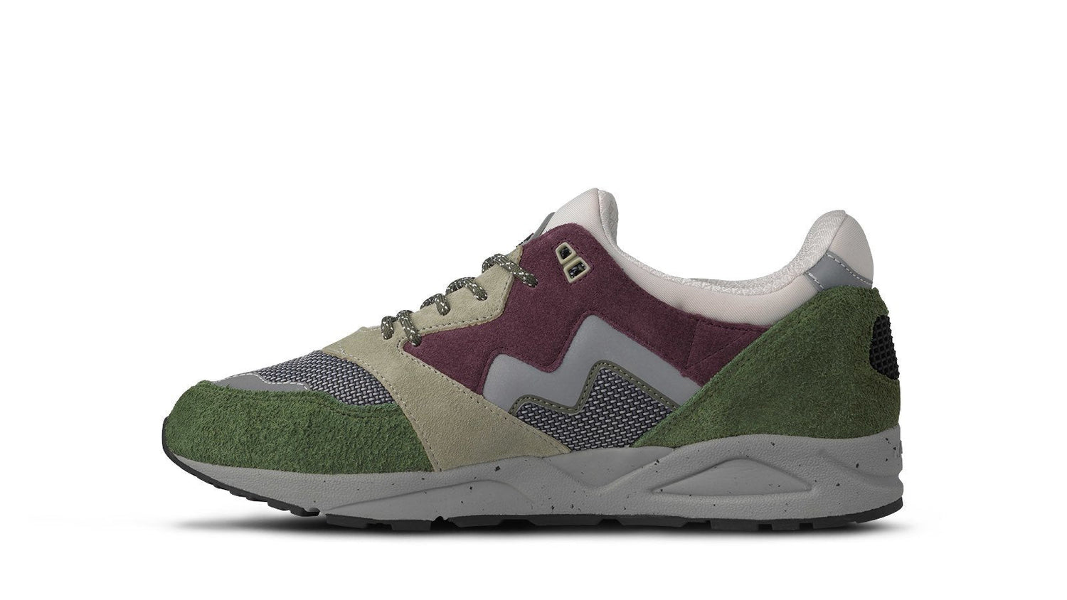 ARIA 95 - BRONZE GREEN / FIG - Karhu Nederland