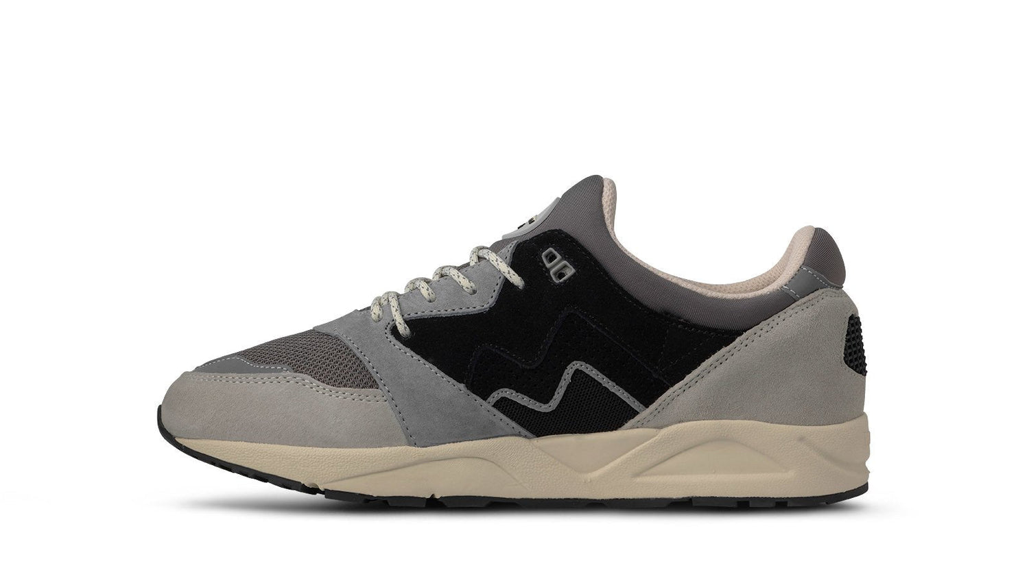 ARIA 95 - DAWN BLUE / JET BLACK - Karhu Nederland