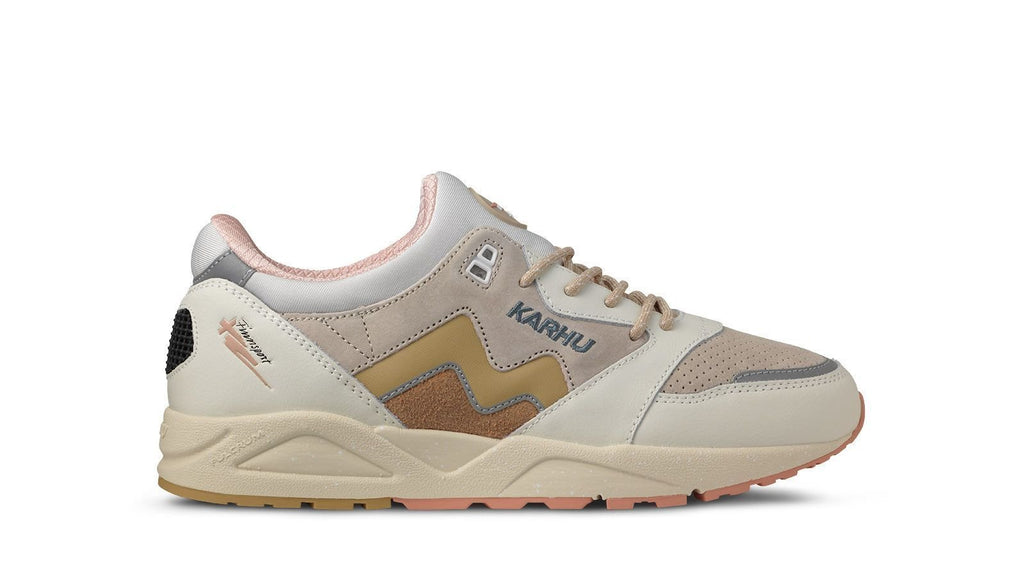 ARIA 95 - LILLY WHITE/CURRY - Karhu Nederland