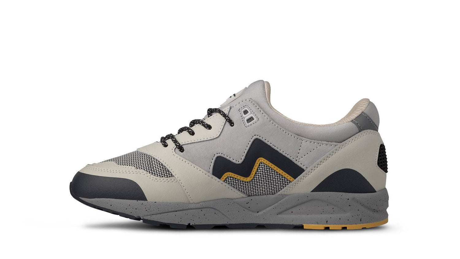 ARIA 95 - LILY WHITE / INDIA INK - Karhu Nederland