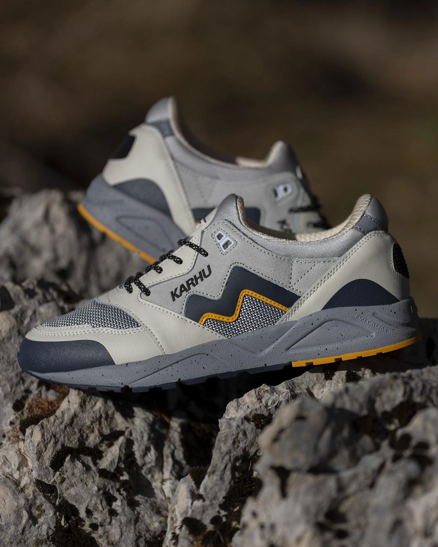 ARIA 95 - LILY WHITE / INDIA INK - Karhu Nederland