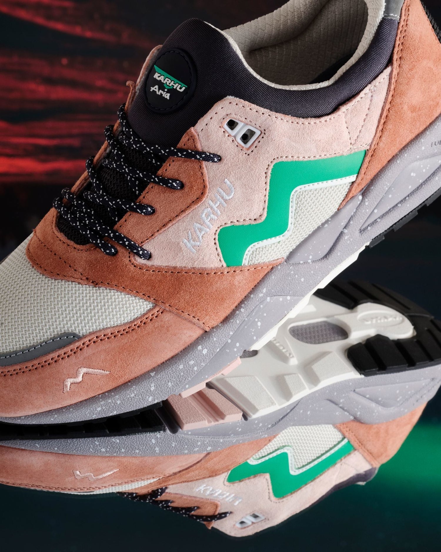 ARIA 95 “NORTHERN LIGHTS” PACK - CORK / BLARNEY - Karhu Nederland