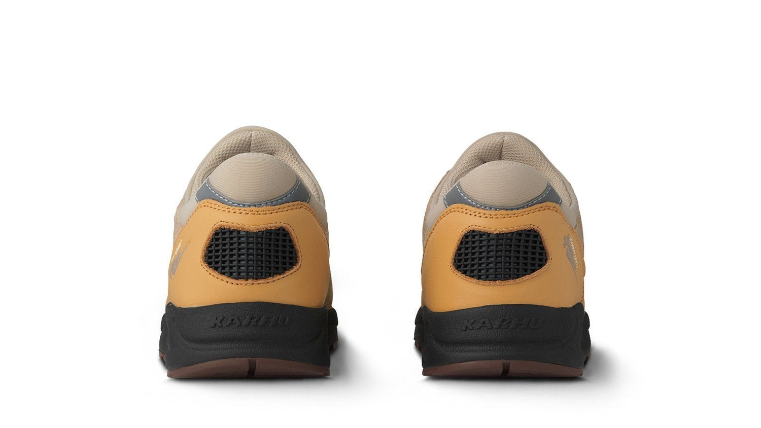 ARIA 95 - OAK BUFF / WHITE - Karhu Nederland