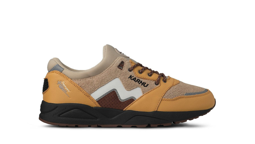 ARIA 95 - OAK BUFF / WHITE - Karhu Nederland