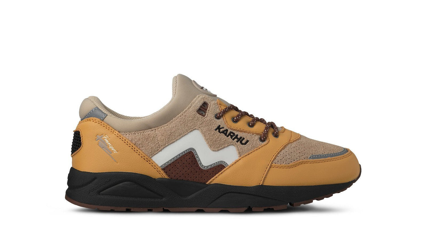 ARIA 95 - OAK BUFF / WHITE - Karhu Nederland