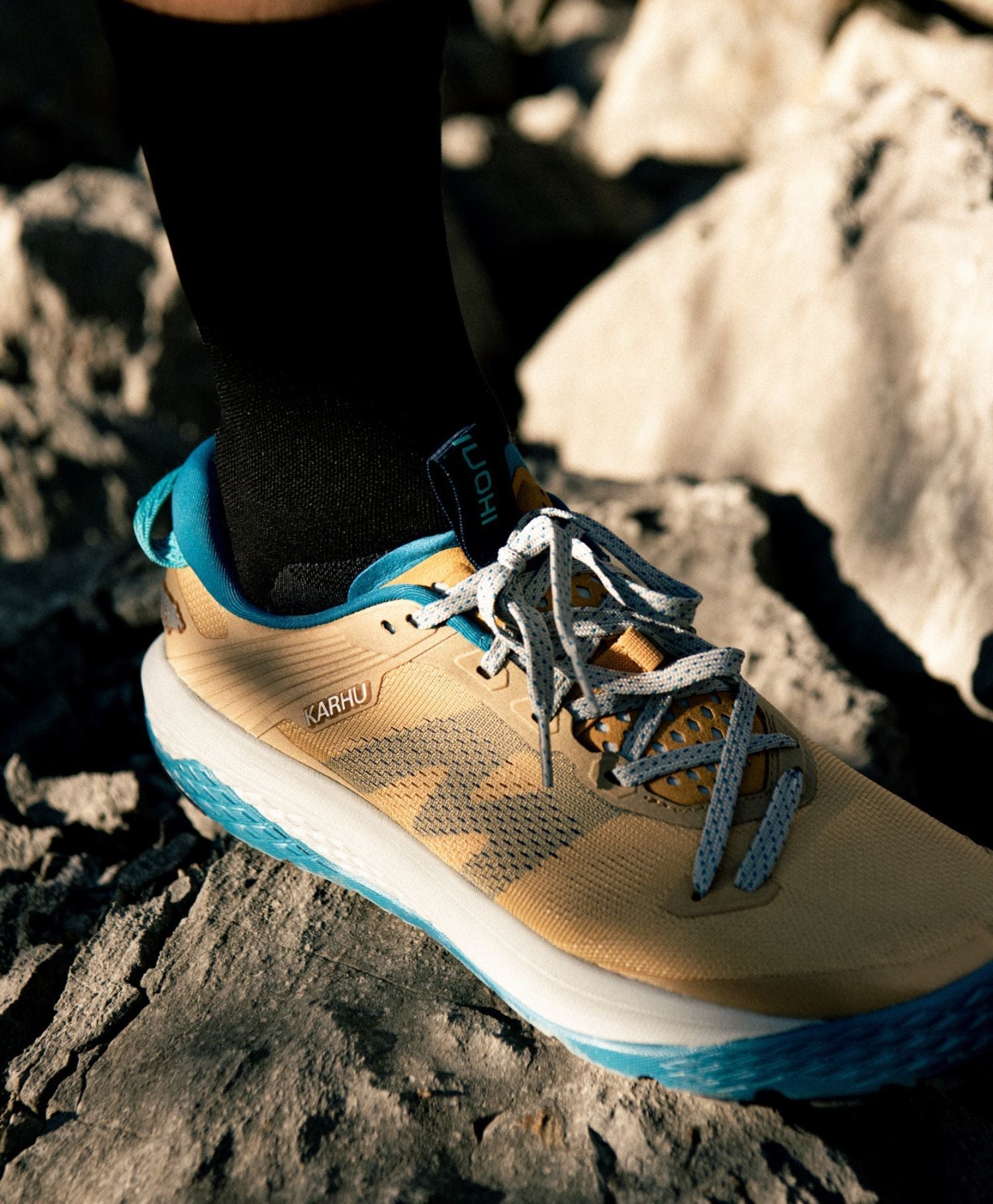 DAMES IKONI TRAIL 1.0 - NEW WHEAT / CRYSTAL TEAL - Karhu Nederland