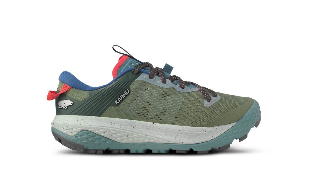 DAMES IKONI TRAIL 1.0 - OIL GREEN / MINERAL BLUE - Karhu Nederland