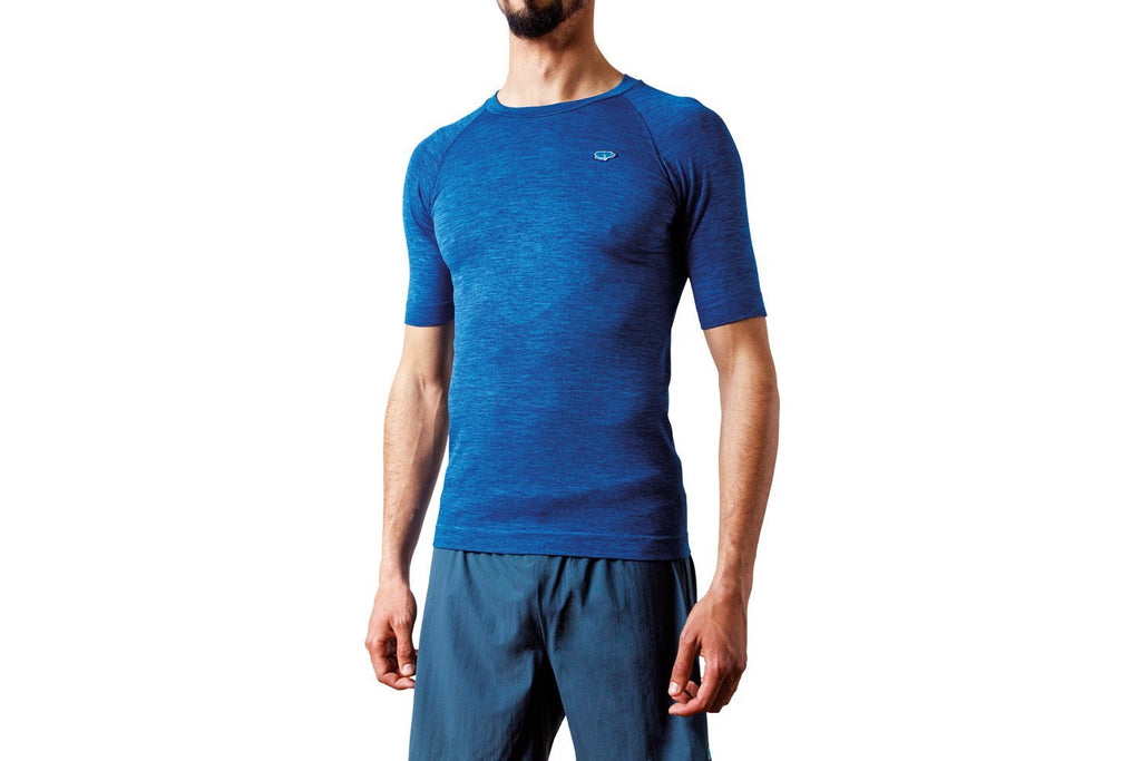 FLUID SEAMLESS TEE SS - Blue - Karhu Nederland