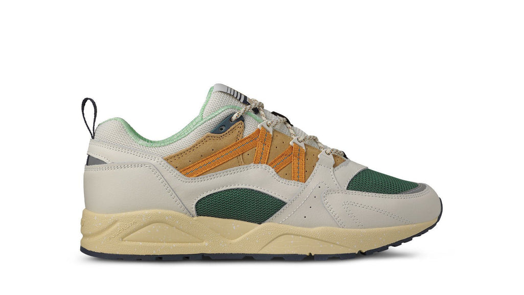 FUSION 2.0 - LILY WHITE / NUGGET - Karhu Nederland