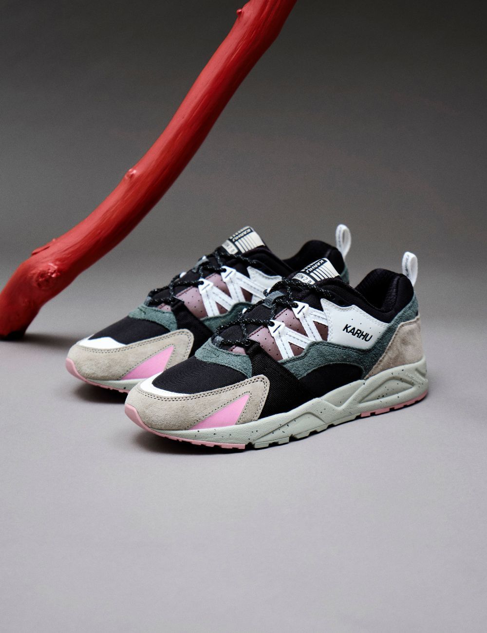 FUSION 2.0 MYSTIC FOREST PACK - ABBEY STONE / BRIGHT WHITE - Karhu Nederland