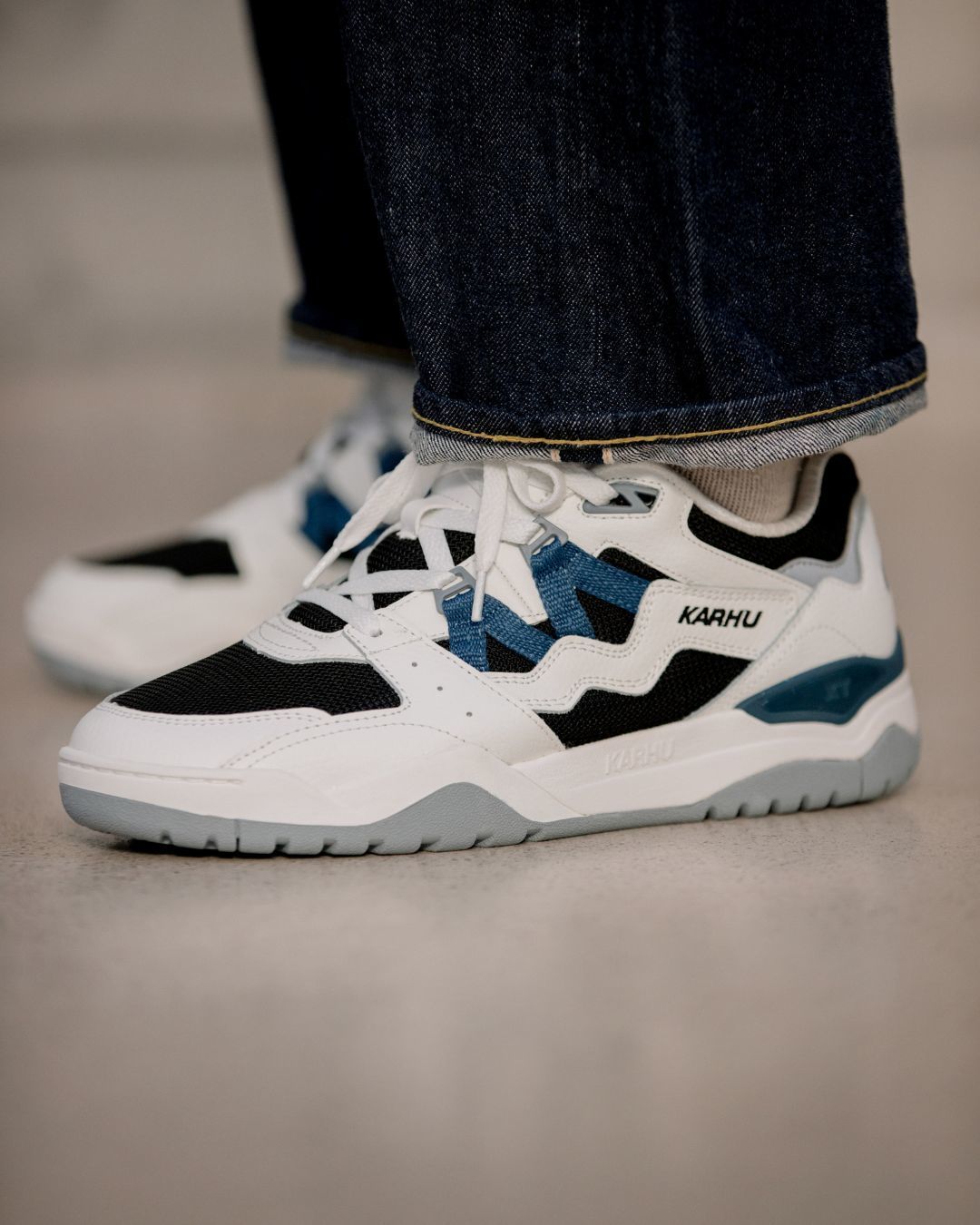 FUSION XT - BRIGHT WHITE / DEEP DIVE - Karhu Nederland