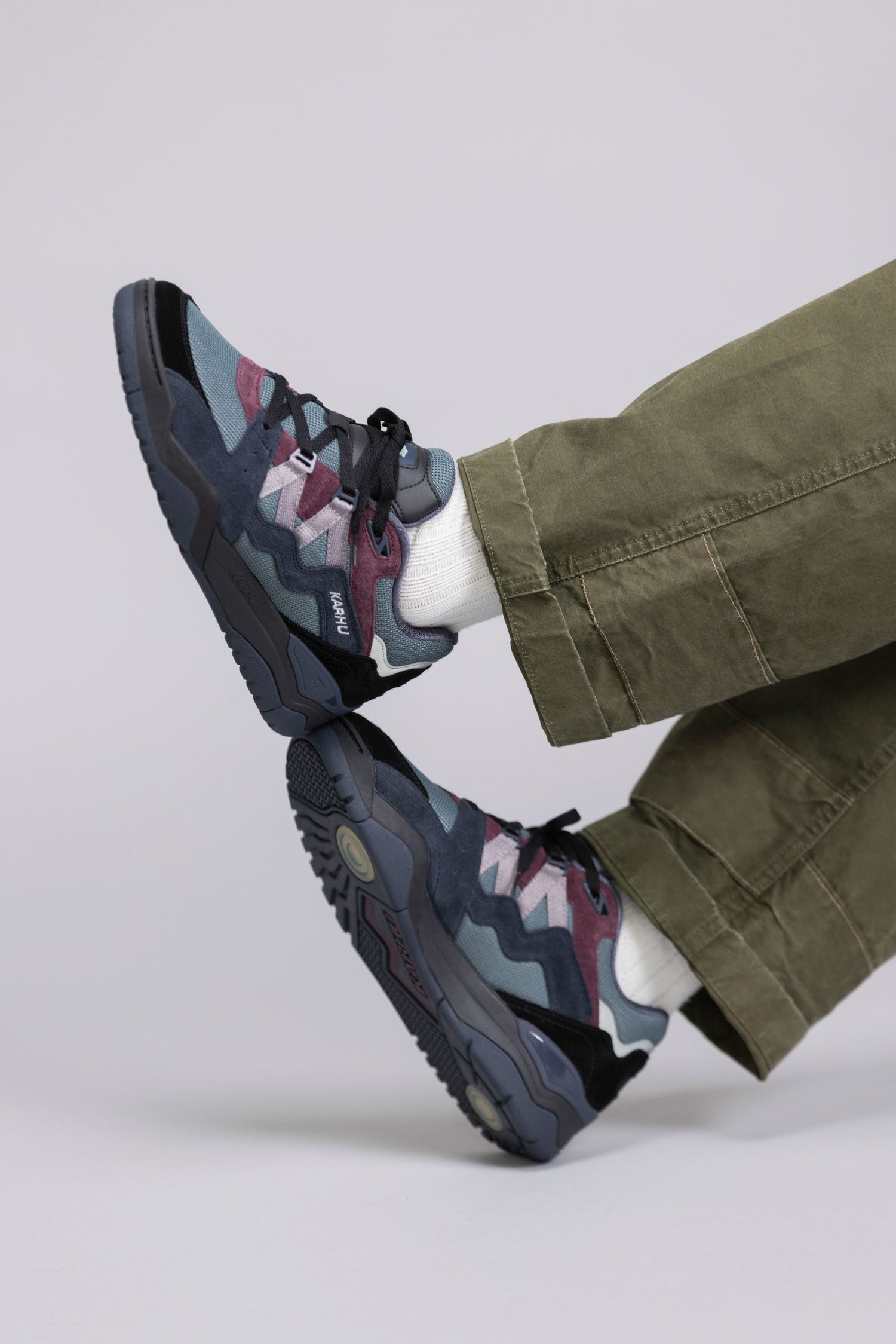 FUSION XT - JET BLACK / GULL - Karhu Nederland