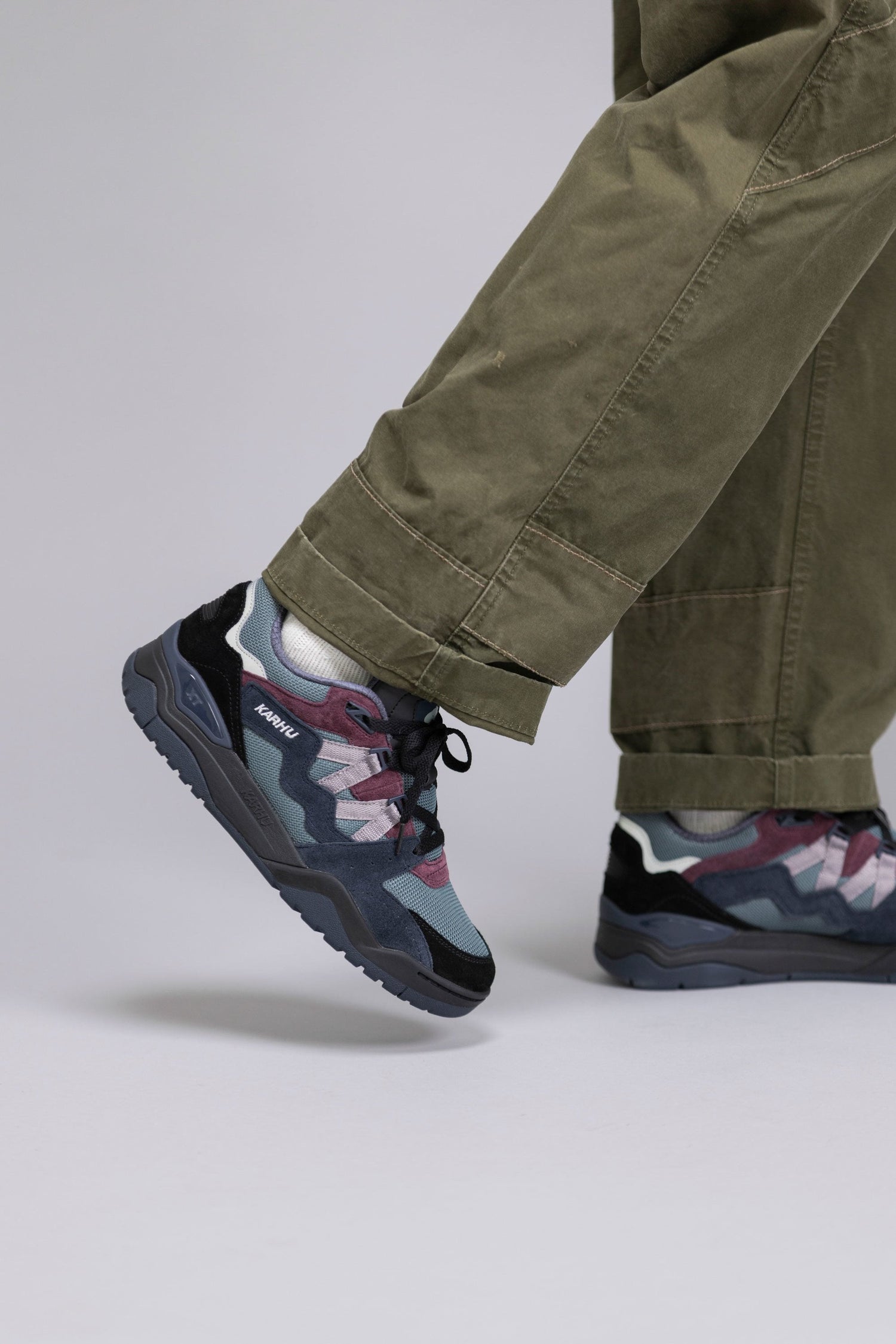FUSION XT - JET BLACK / GULL - Karhu Nederland