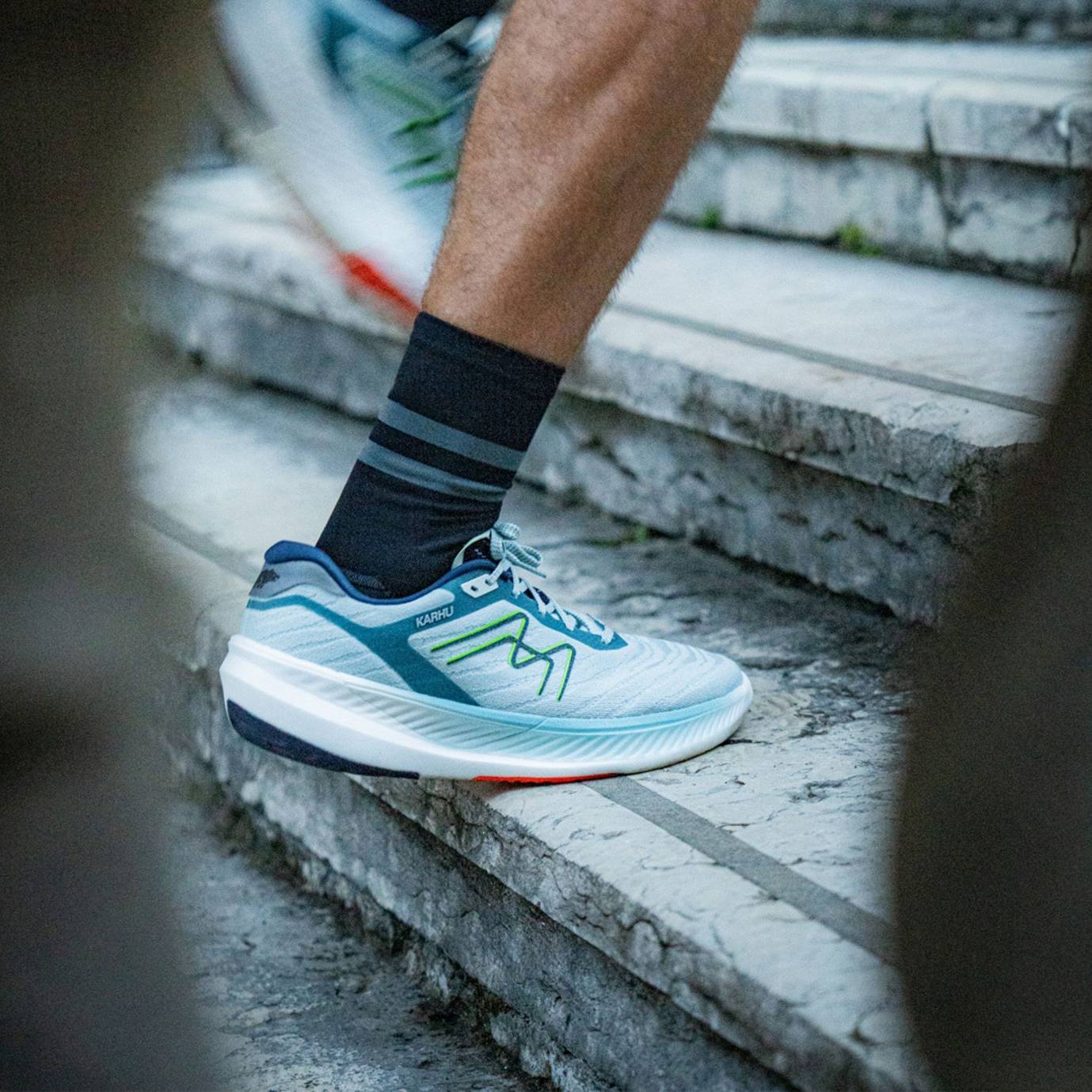 HEREN FUSION 4.0 - SKY GRAY / GREEN FLASH - Karhu Nederland