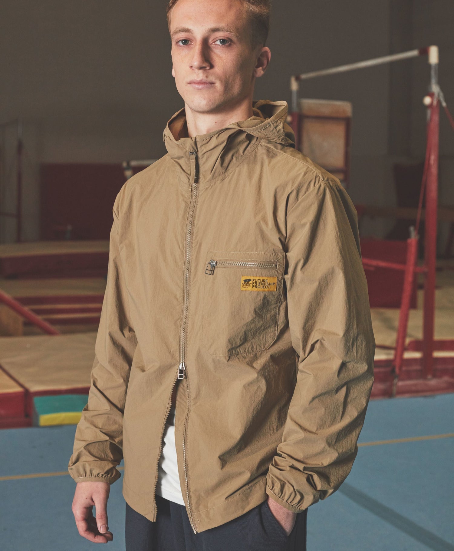 KARHU X UNIVERSAL WORKS RUNNING JACKET - KHAKI - Karhu Nederland