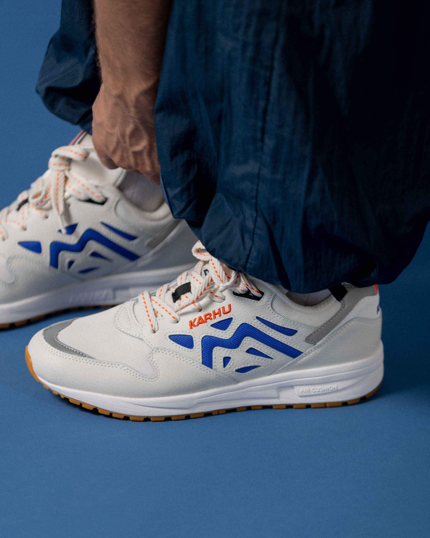 LEGACY 96 - BLANC DE BLANC / DAZZLING BLUE - Karhu Nederland