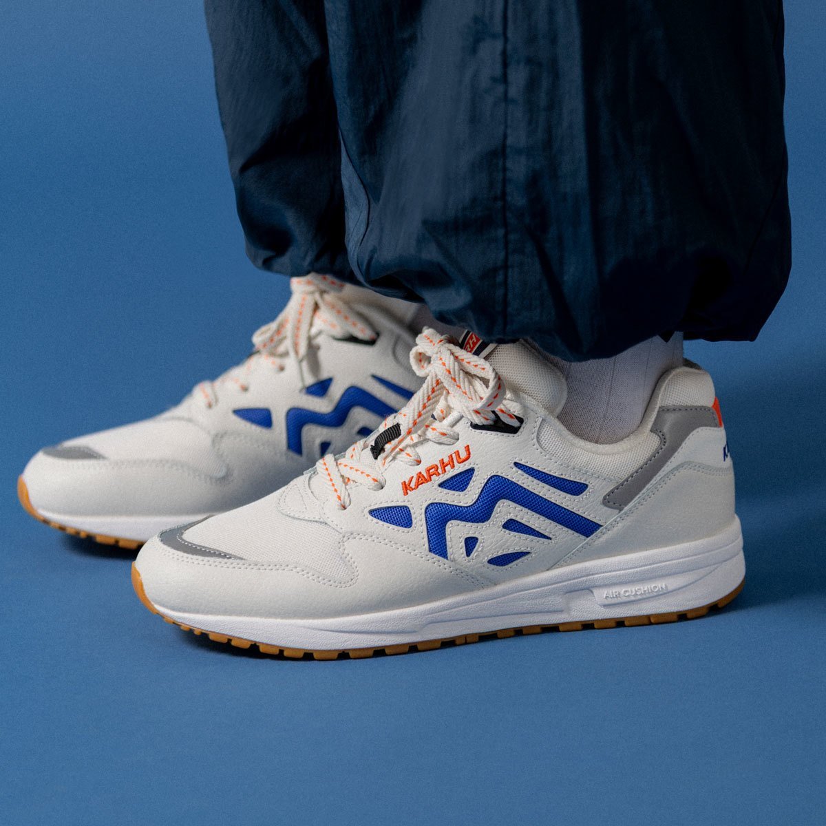 LEGACY 96 - BLANC DE BLANC / DAZZLING BLUE - Karhu Nederland