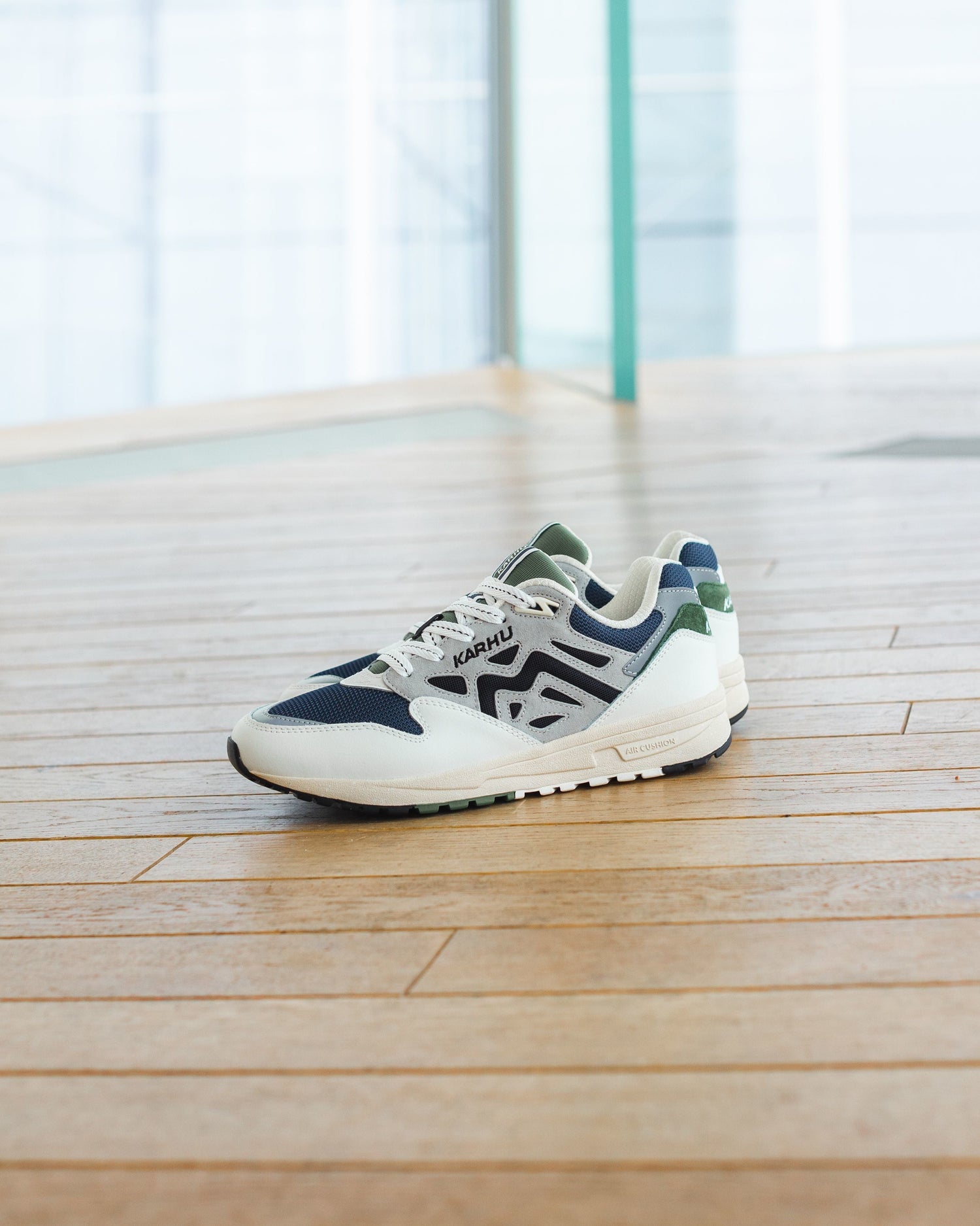 LEGACY 96 - BRIGHT WHITE / DAWN BLUE - Karhu Nederland