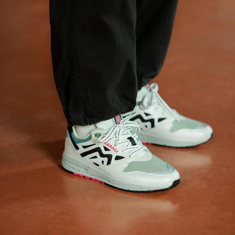 LEGACY 96 - BRIGHT WHITE / JET BLACK - Karhu Nederland