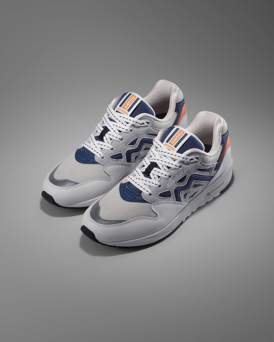 LEGACY 96 - BRIGHT WHITE / TRUE NAVY - Karhu Nederland