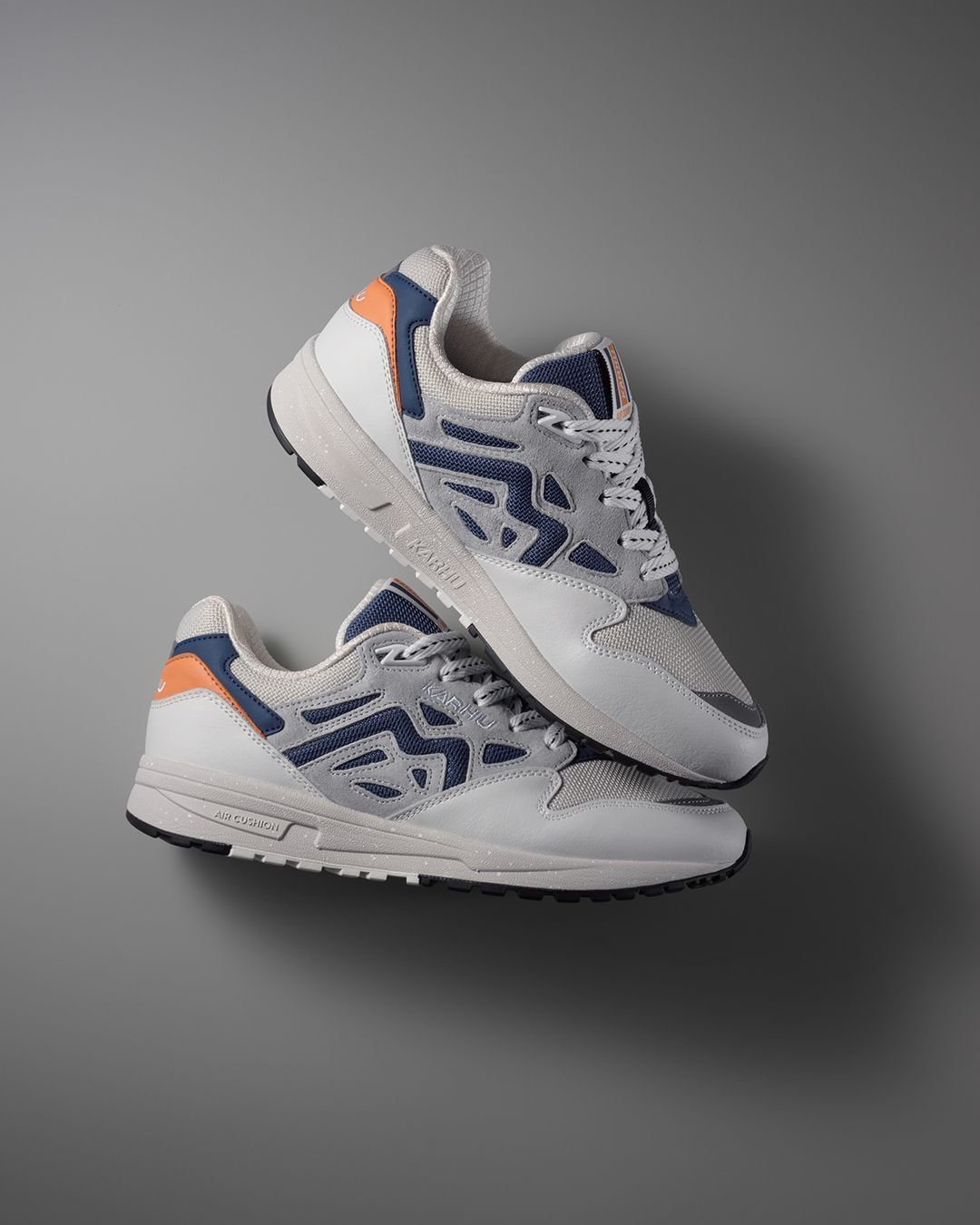 LEGACY 96 - BRIGHT WHITE / TRUE NAVY - Karhu Nederland