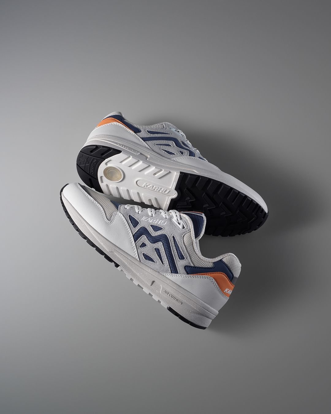 LEGACY 96 - BRIGHT WHITE / TRUE NAVY - Karhu Nederland