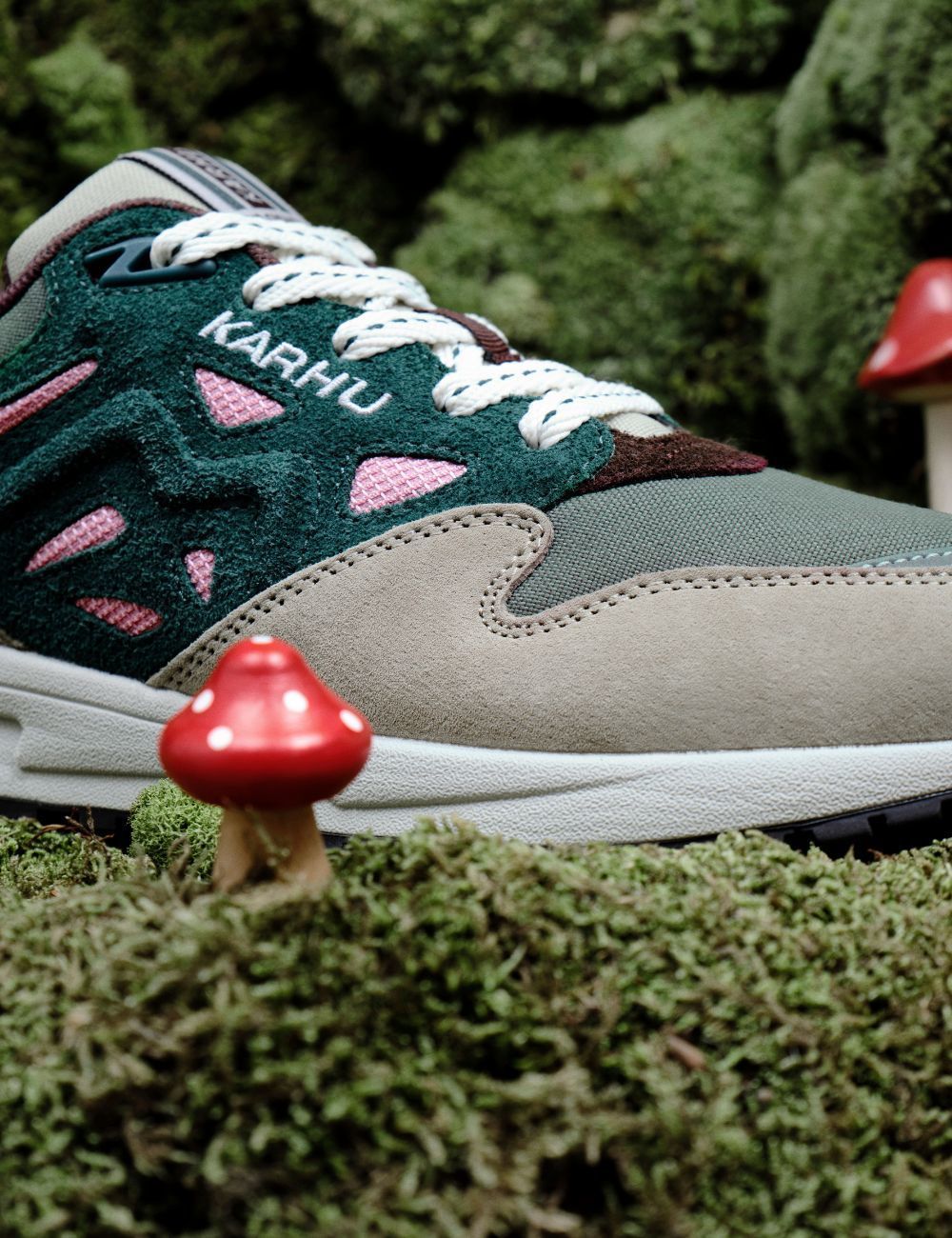 LEGACY 96 MYSTIC FOREST PACK - ABBEY STONE / RAIN FOREST - Karhu Nederland