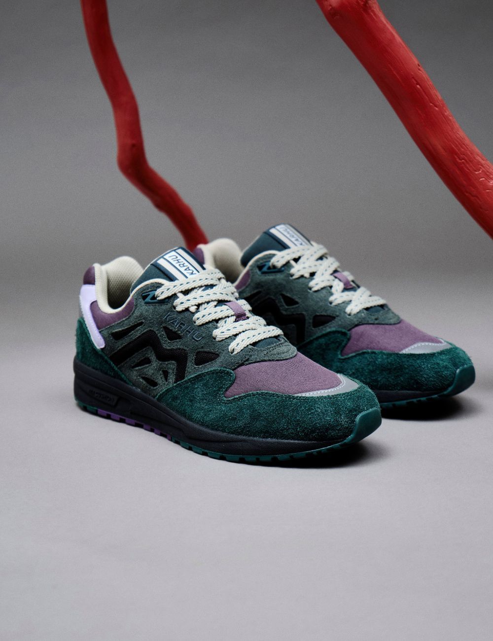 LEGACY 96  MYSTIC FOREST PACK - RAIN FOREST / PLUM PERFECT - Karhu Nederland