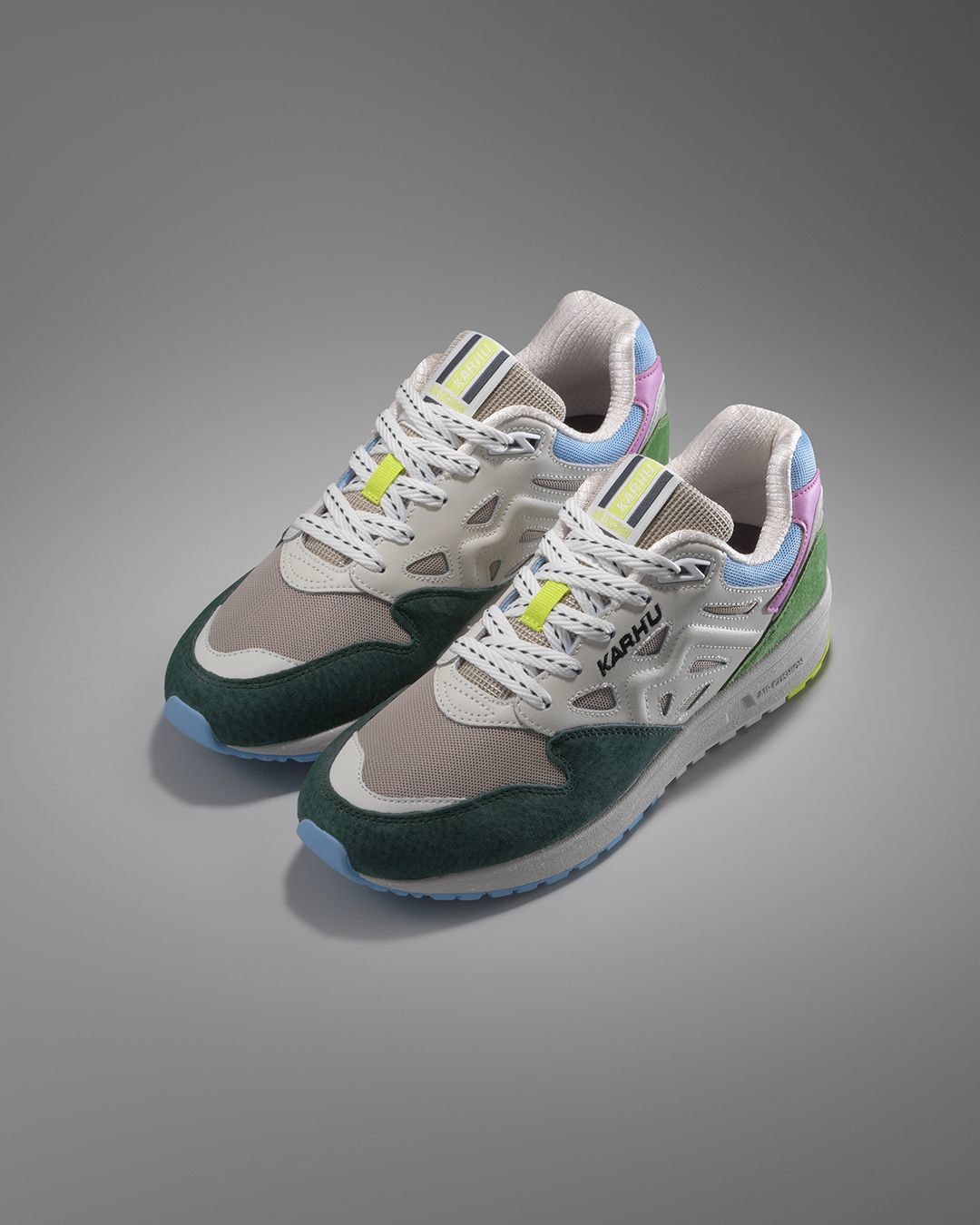 LEGACY 96 - PIQUANT GREEN / SILVER LINING - Karhu Nederland