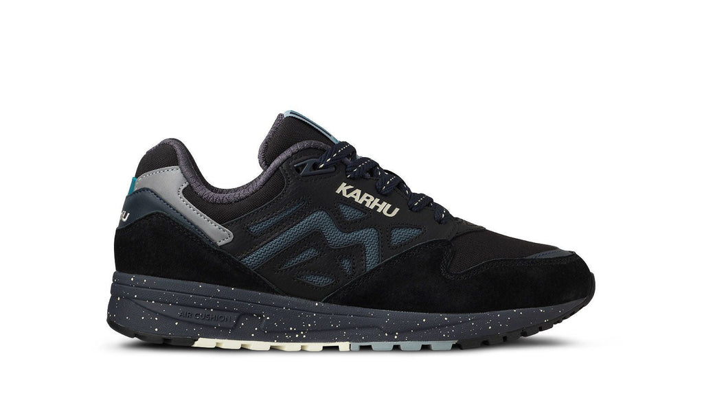 LEGACY 96 "POLAR NIGHT" PACK - JET BLACK / STORMY WEATHER - Karhu Nederland