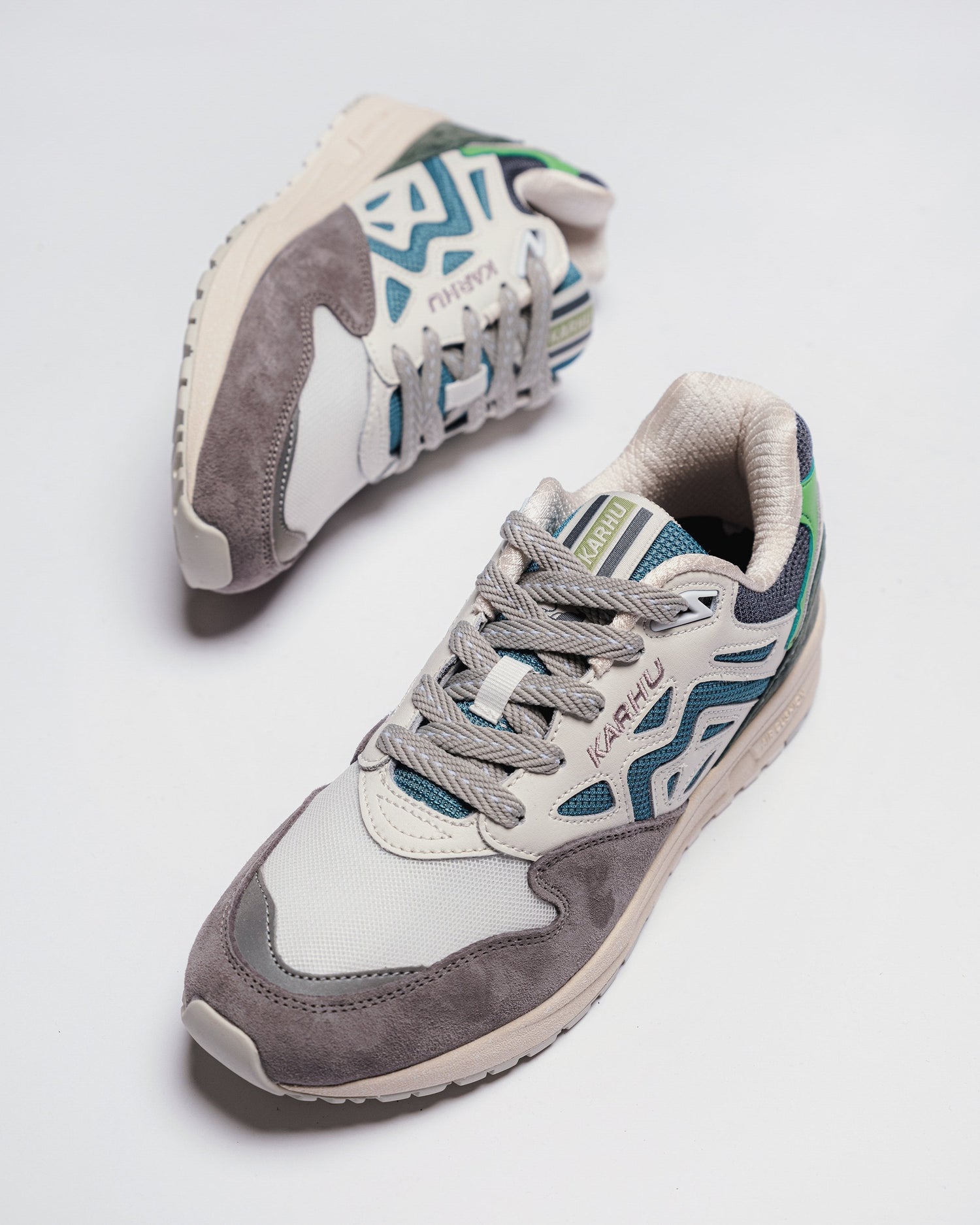 LEGACY 96 - SLEET/ BRITTANY BLUE - Karhu Nederland