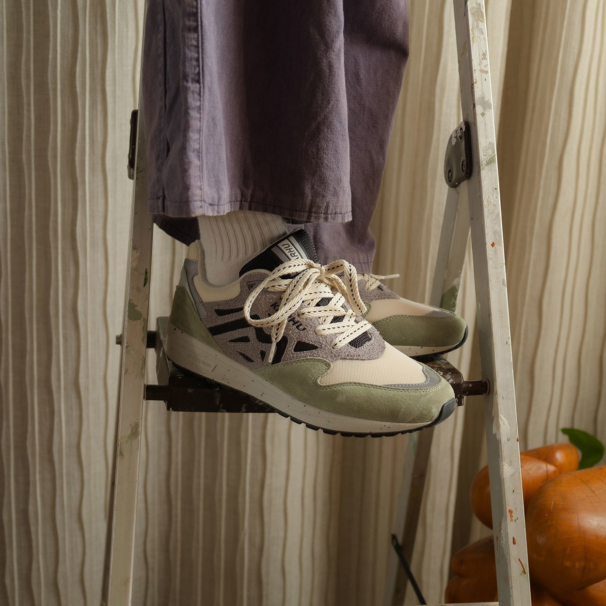 LEGACY 96 - TEA / JET BLACK - Karhu Nederland