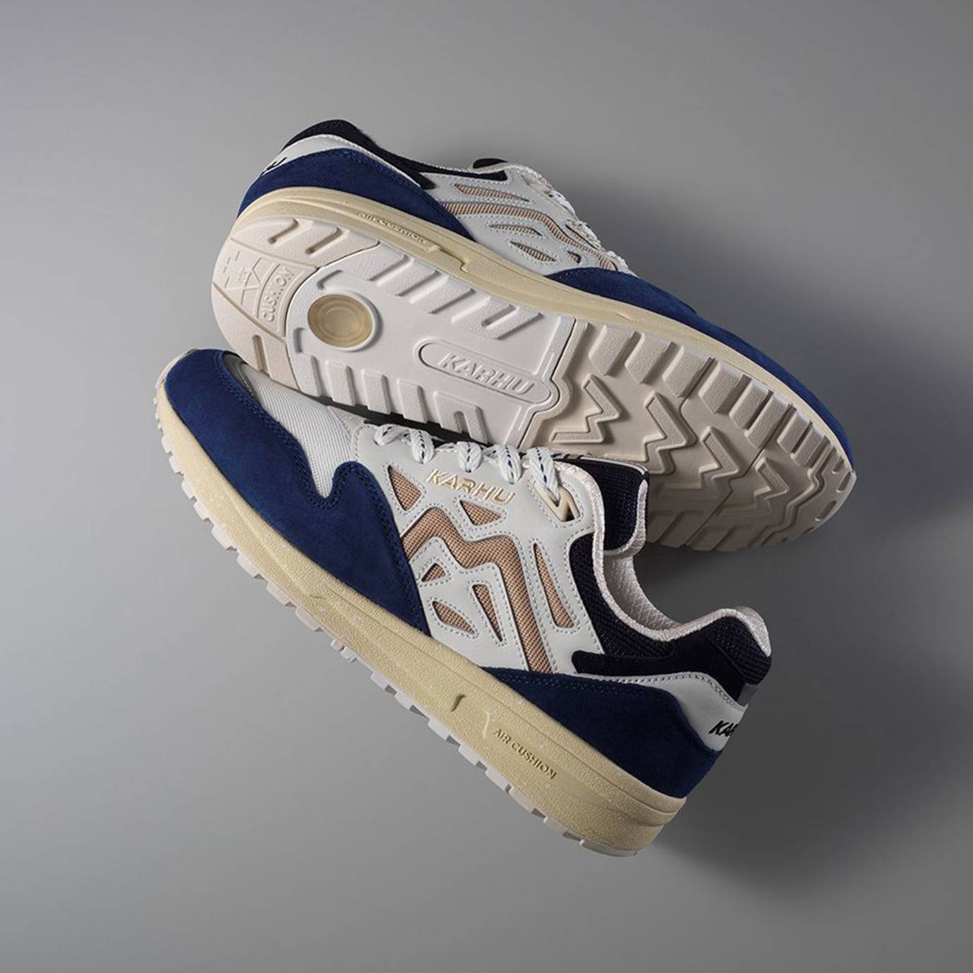 LEGACY 96 - TRUE NAVY / IRISH CREAM - Karhu Nederland