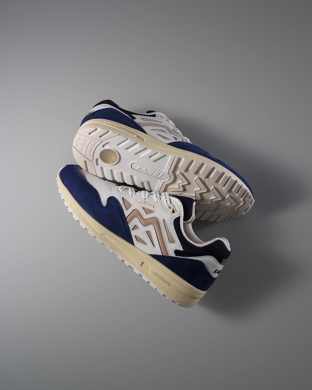 LEGACY 96 - TRUE NAVY / IRISH CREAM - Karhu Nederland