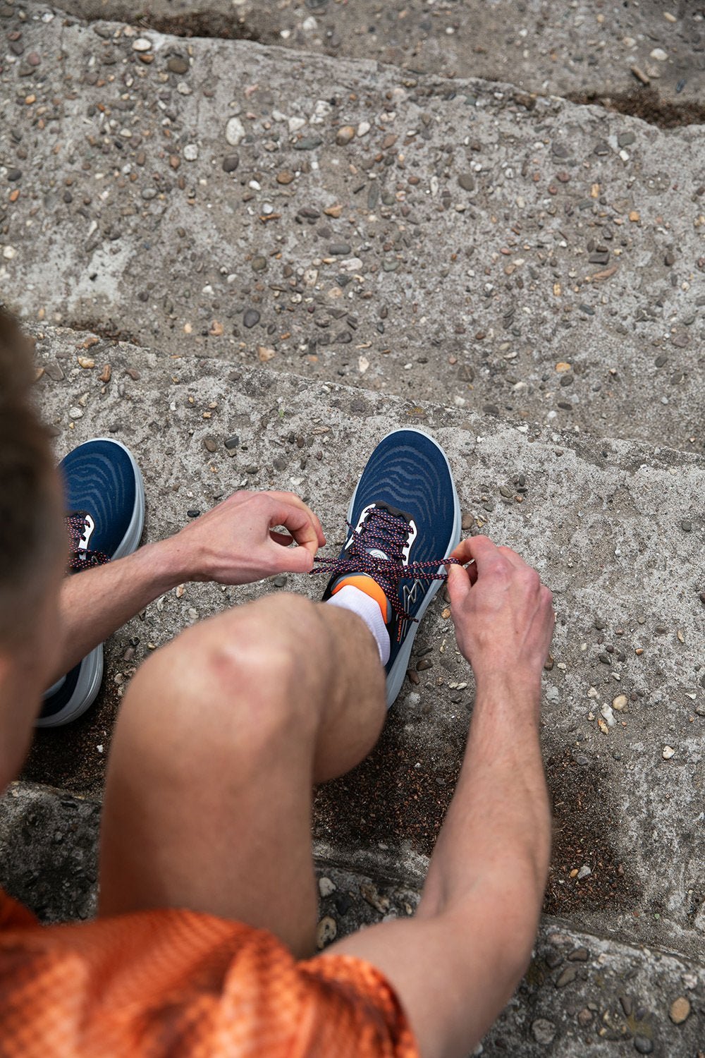 MEN'S IKONI 3.0 - TITAN / SHOCKING ORANGE - Karhu Nederland