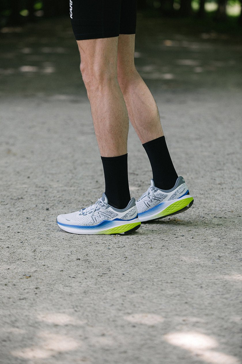 MEN'S MESTARI RUN 1.5 - WHITE / SKYDIVER - Karhu Nederland