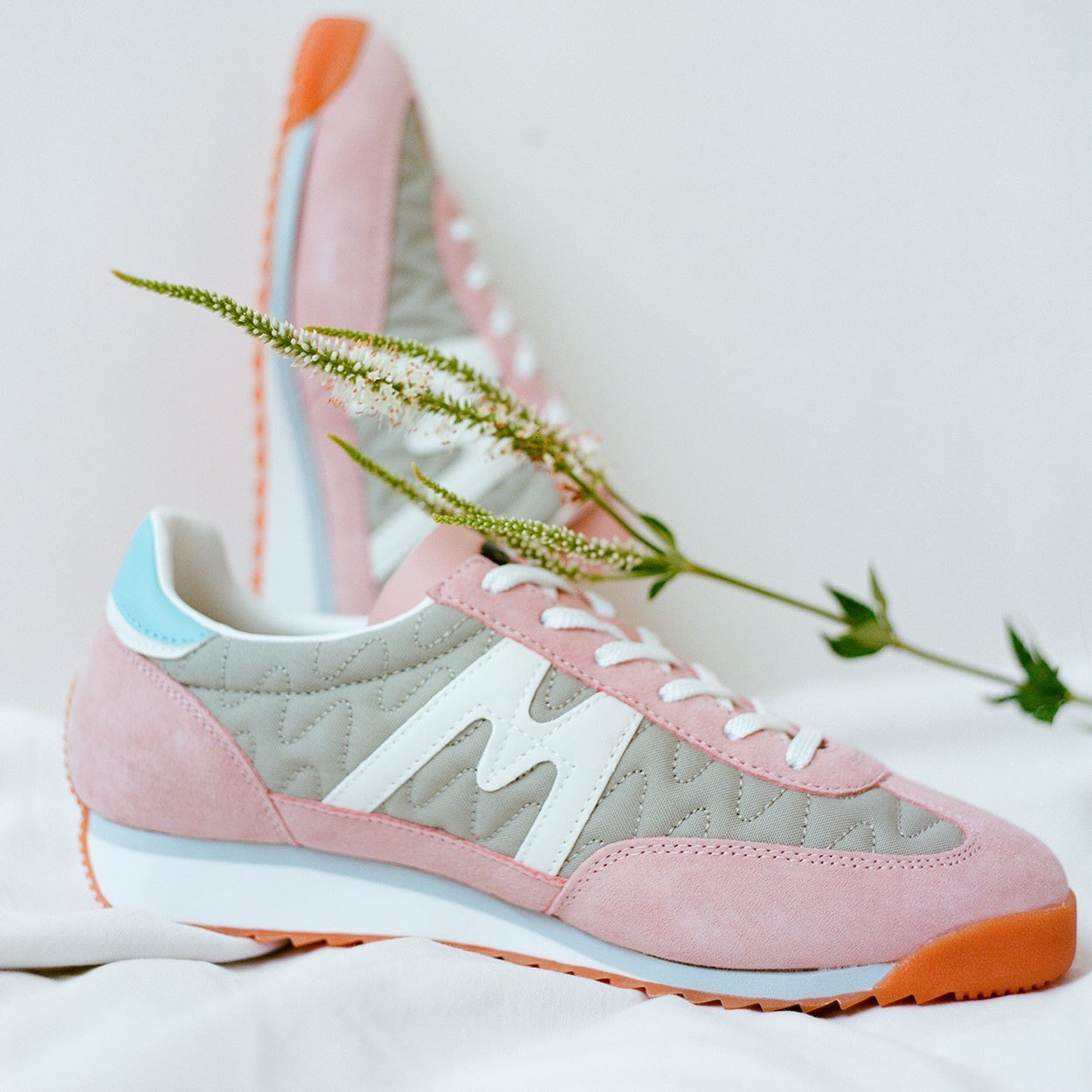 MESTARI - CAMEO ROSE / WHITE - Karhu Nederland
