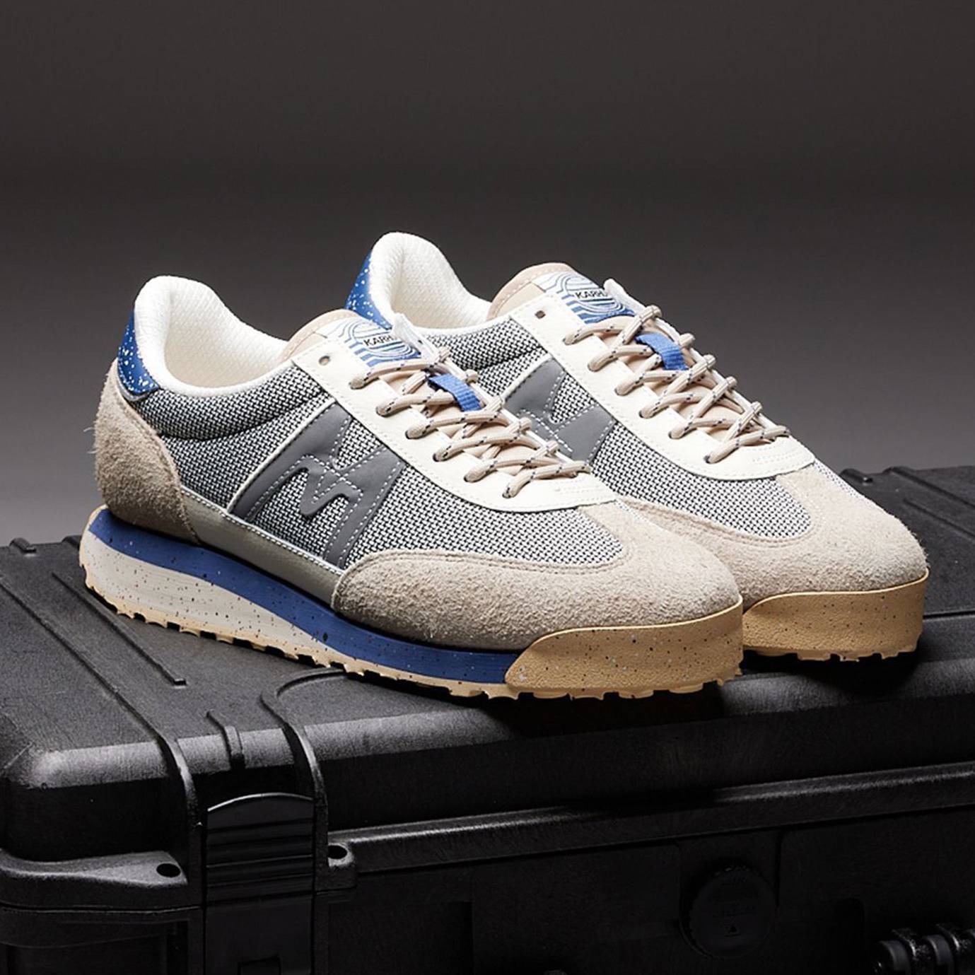 MESTARI CONTROL - SILVER LINING /TRUE NAVY - Karhu Nederland