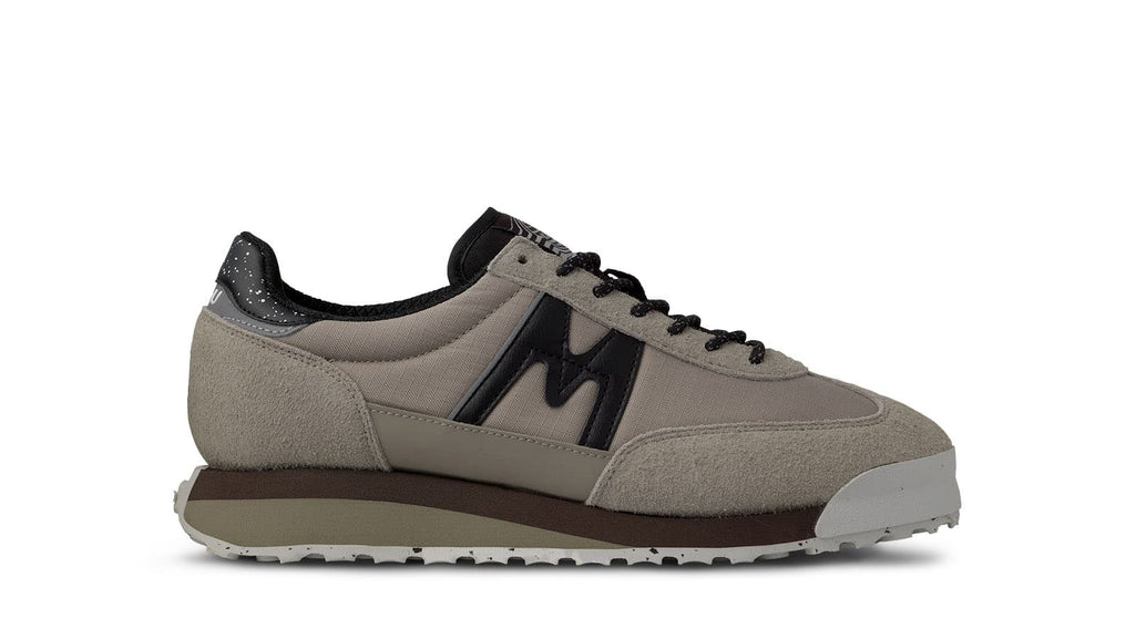 MESTARI CONTROL - VINTAGE KHAKI / CAVIAR - Karhu Nederland