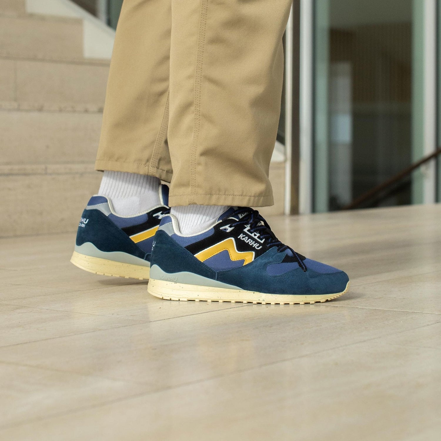 SYNCHRON CLASSIC - BLUE WING TEAL / AMBER YELLOW - Karhu Nederland