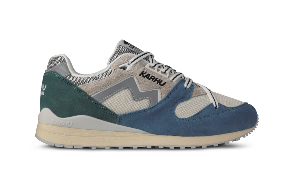 SYNCHRON CLASSIC - CORONET BLUE / SILVER LINING - Karhu Nederland