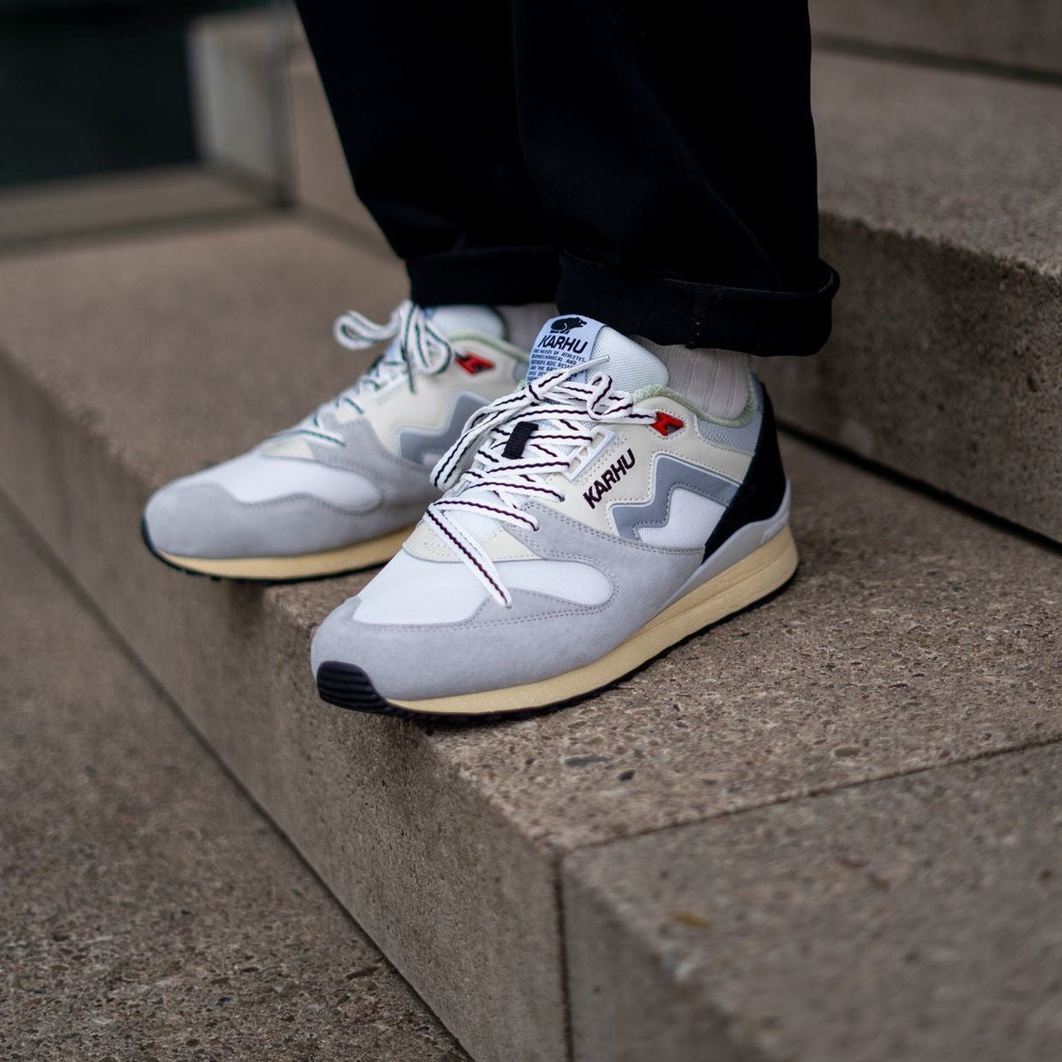 SYNCHRON CLASSIC - DAWN BLUE / LILY WHITE - Karhu Nederland