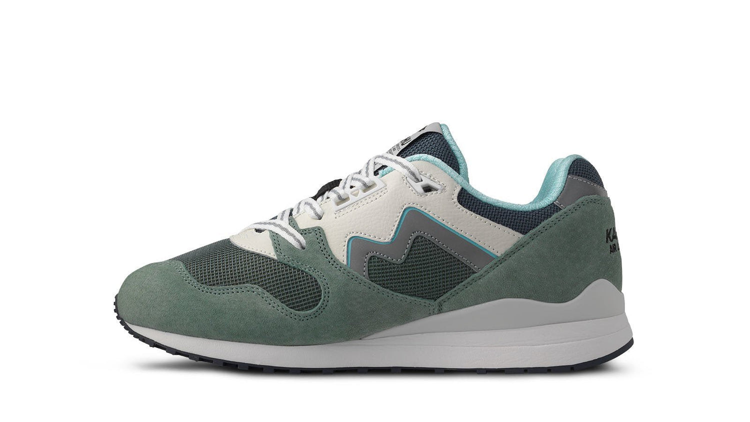 SYNCHRON CLASSIC - ICEBERG GREEN/ LILY WHITE - Karhu Nederland