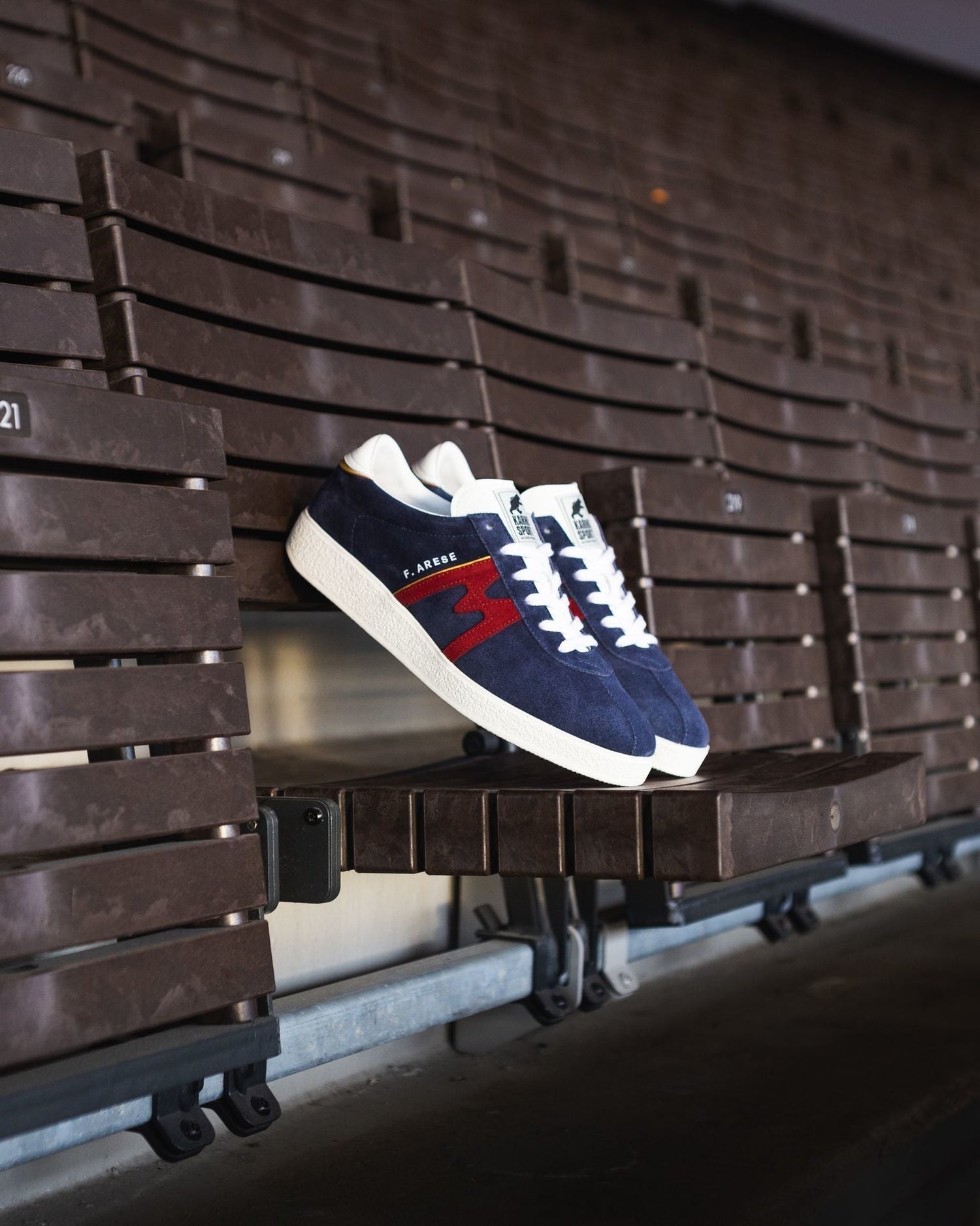 TRAMPAS ''FRANCO ARESE'' - BLUE / CHERRY - Karhu Nederland