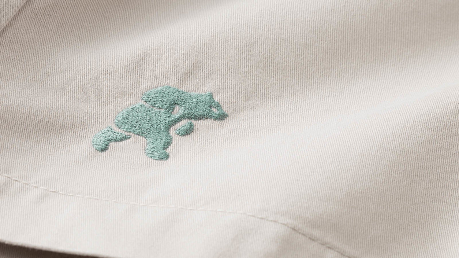 TRAMPAS SHORTS - SILVER LINING / MINERAL BLUE - Karhu Nederland